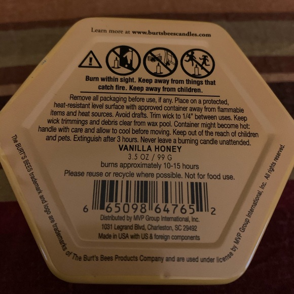 Burts Bees 3.5oz soy candle vanilla & honey scent - Picture 3 of 3